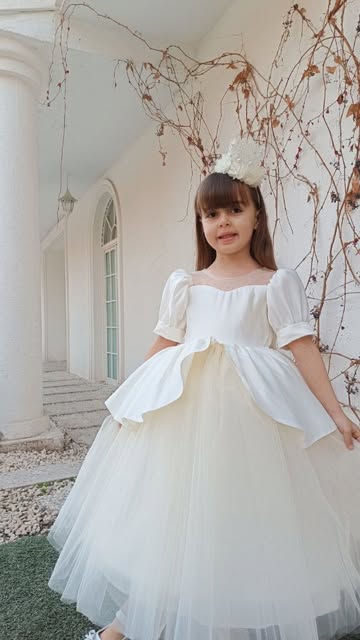 پیراهن مدل سیندرلا یی نباتی برای سن ۱۰و۱۱سال ،پیراهن مدل سیندرلایی رنگ آبی موجود درسایز۷،۸،۹،۱۰،۱۱،۱۲ میباشد